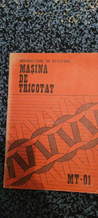 Masina de tricotat