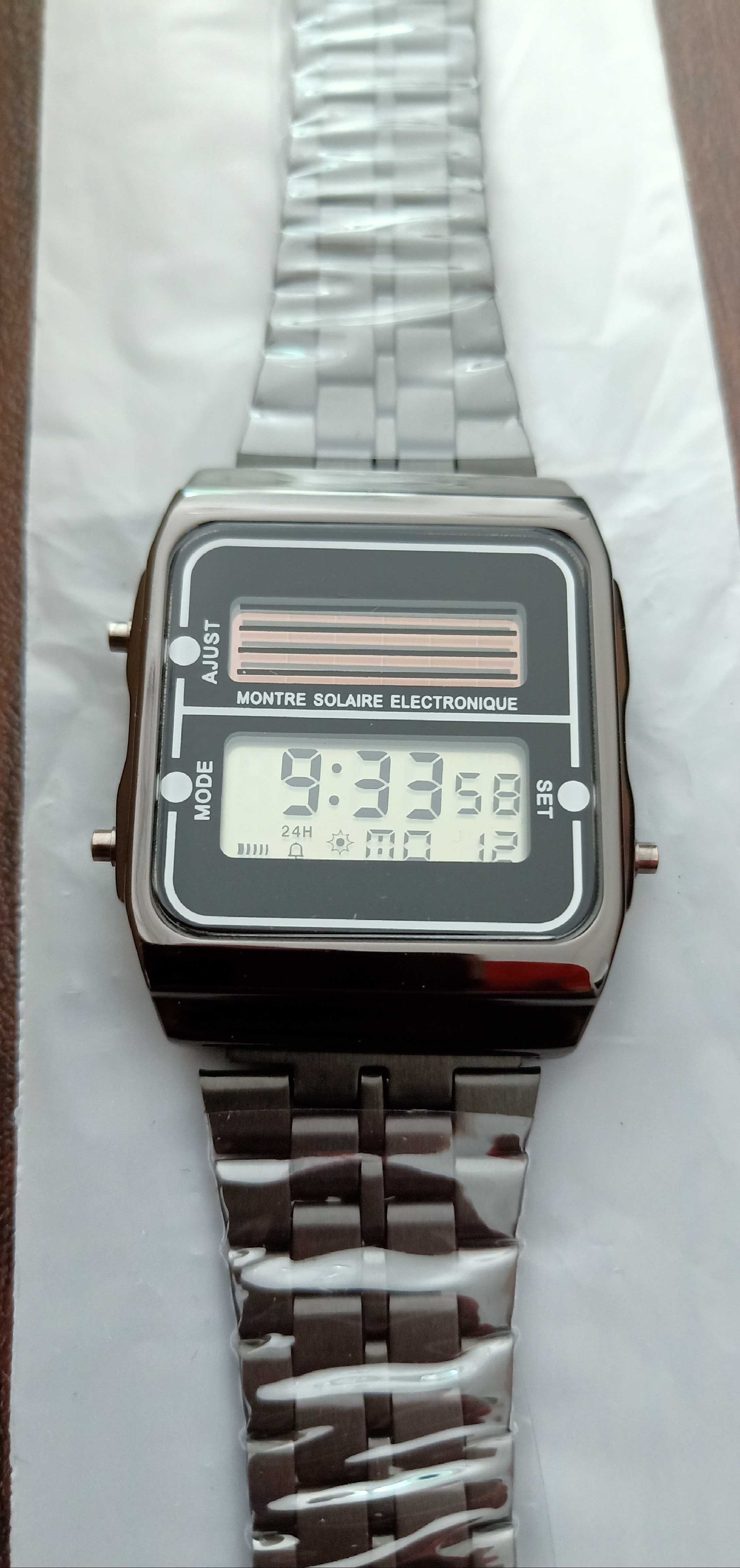 Часовник със соларно зареждане,хронометър и аларма,тип CASIO,водоуст.