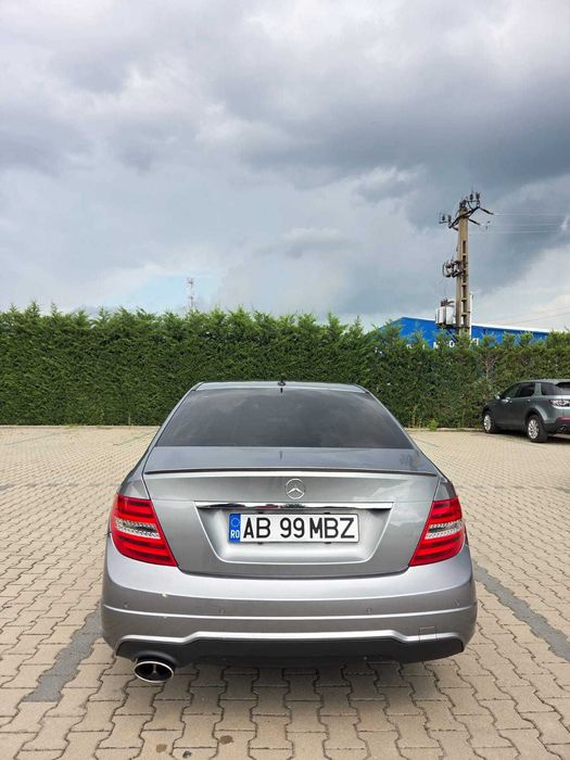 Mercedes Benz C180 Avantgarde 2012