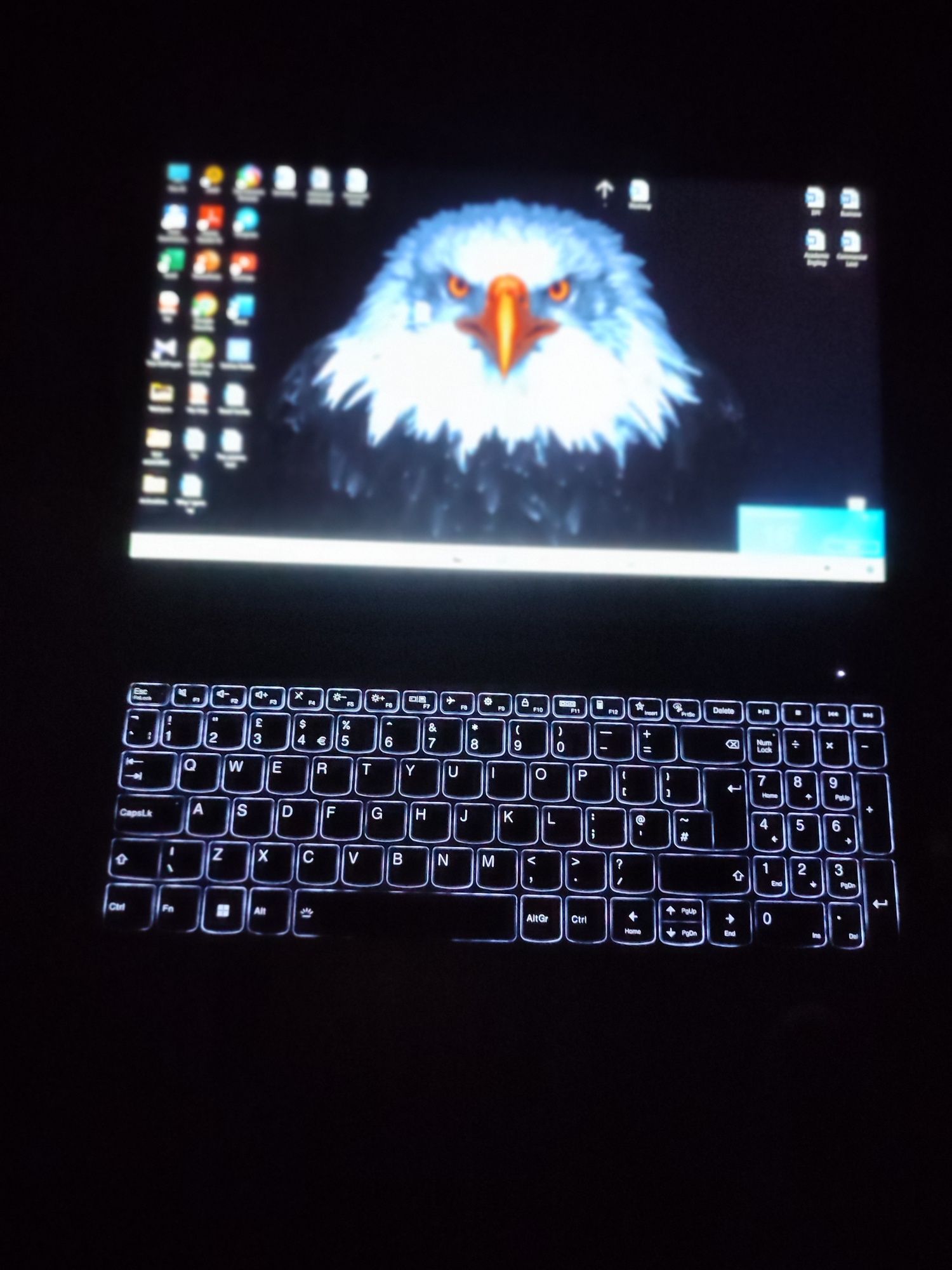 Lenovo IdeaPad Slim3 SSD 512gb Core I5 13the Eng songi avlod