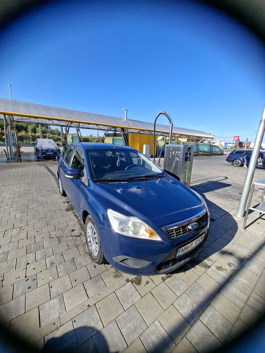 Vând Ford focus 2