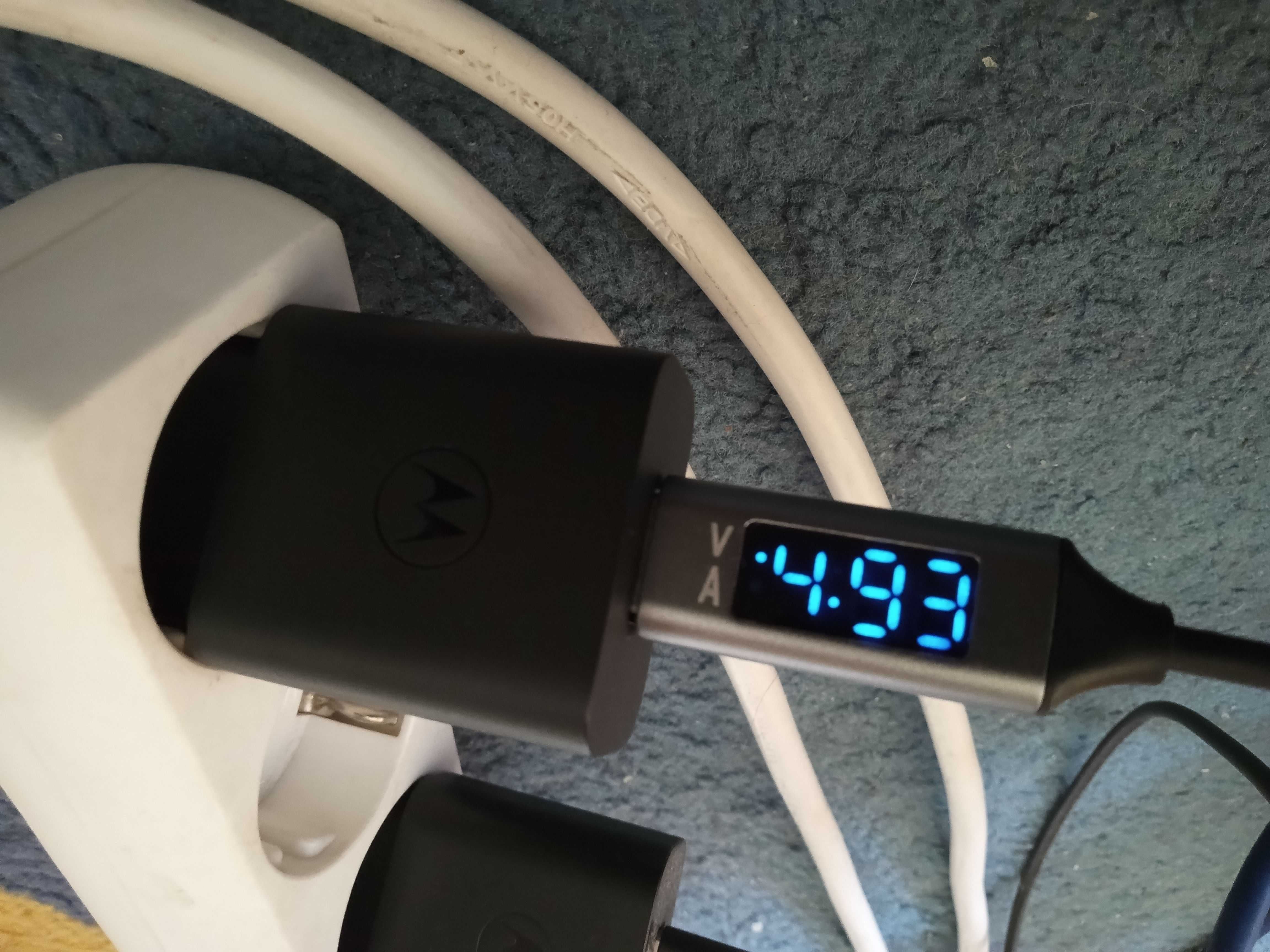 Cablu incarcare telefon Android iPhone masurare wattmetru ampermetru