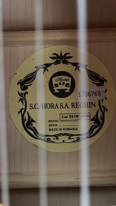 Chitară acustică Hora Reghin