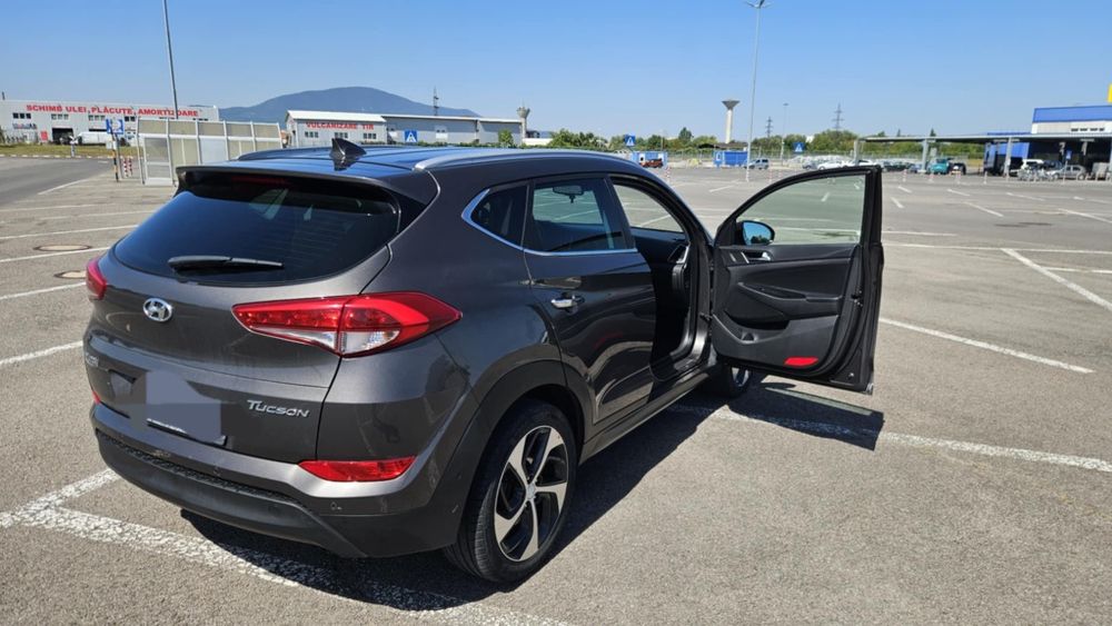 De vânzare Hyundai Tucson 1.7 Diesel automat culoare "Moon Rock"