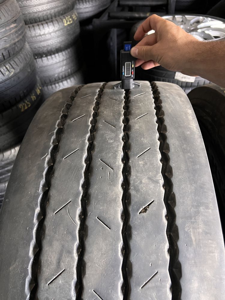2 anvelope camion 385/65/22.5 , Continental , 12-13 mm !