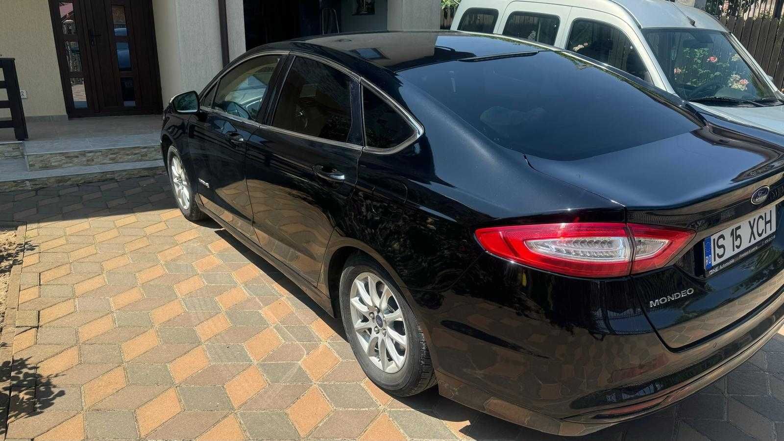 Ford Mondeo Hybrid