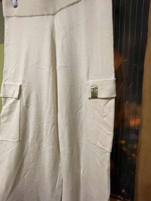 Панталон бял плетиво