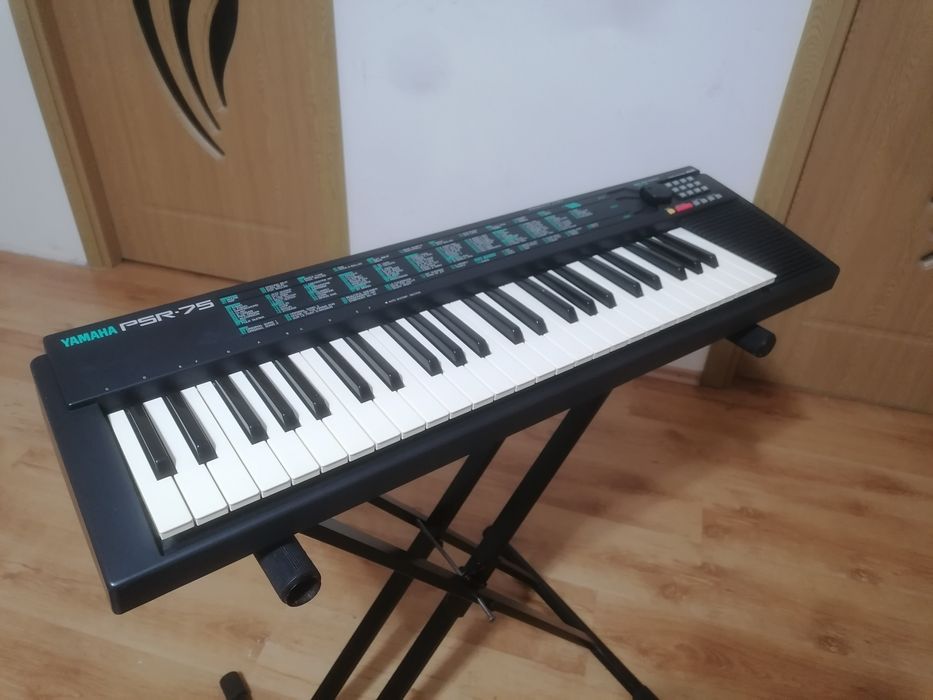 Yamaha PSR-75 pian digital polifonic orga