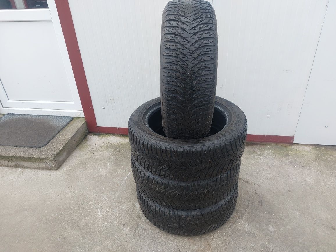 125 lei bucata! Set anvelope M+S/IARNA 195 55 16 Goodyear! 7 mm