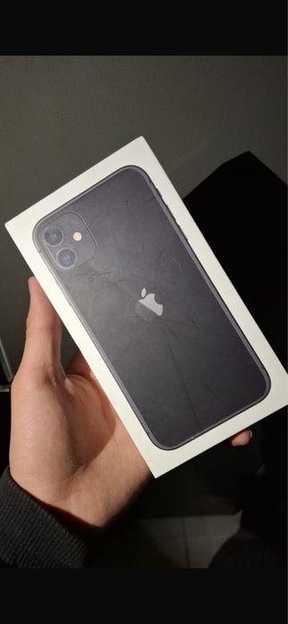 Айфон 11 продам срочно