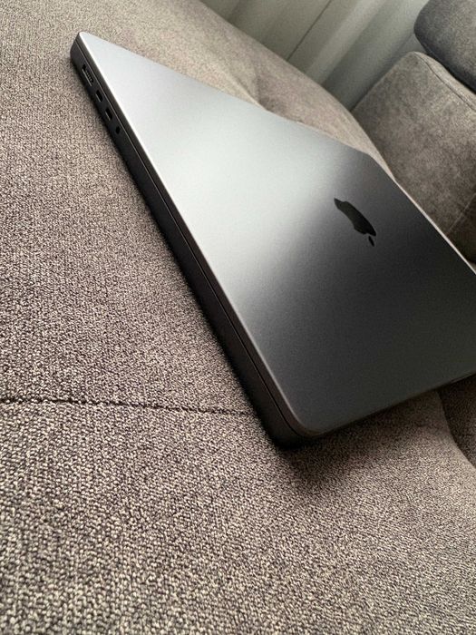 Apple Macbook Pro 16 2024 M4 Pro 24 GB Ram Гаранция 2 години