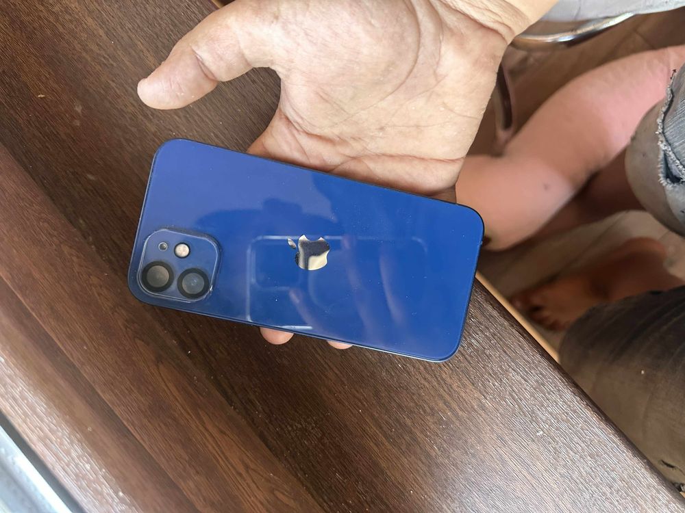 Iphone 12 64GB.