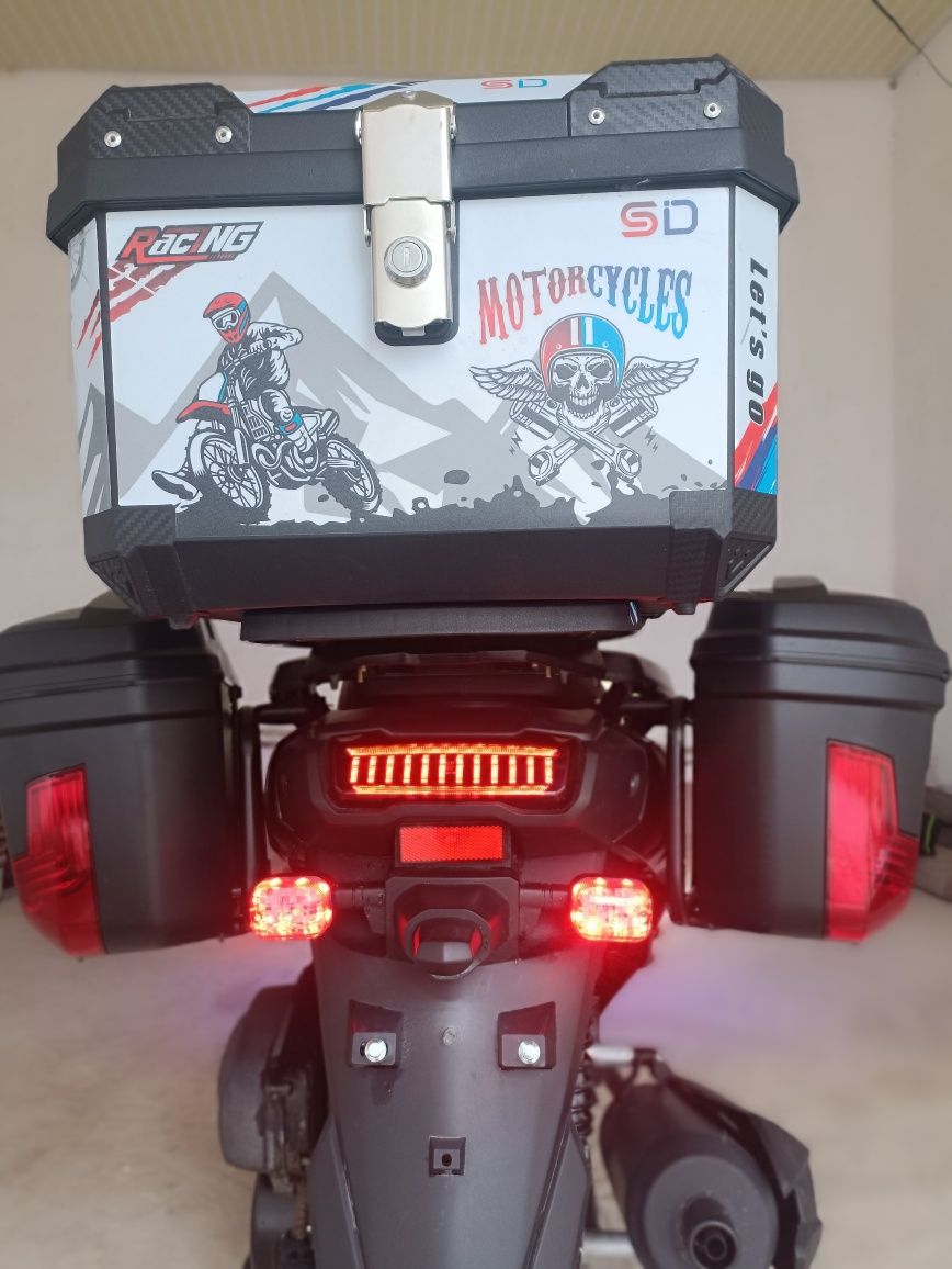 Benzinli skuter Tuning Tank sotiladi!!!
Motor 150cc
Tezligi 90-100km
R