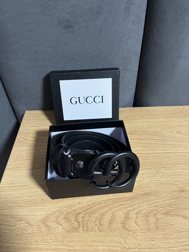 vand curea gucci