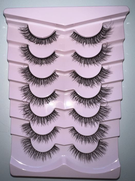 Изкуствени мигли на лента