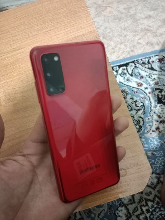 samsung s 20 продам 22000 без торга