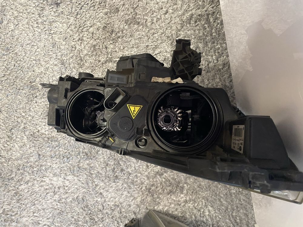 Far Bixenon Adaptiv Ford Kuga ST Line 2018  volan stanga