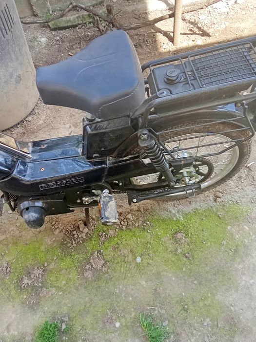 Vând moped remzey