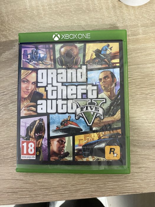 Xbox one s 1tb cu gta 5