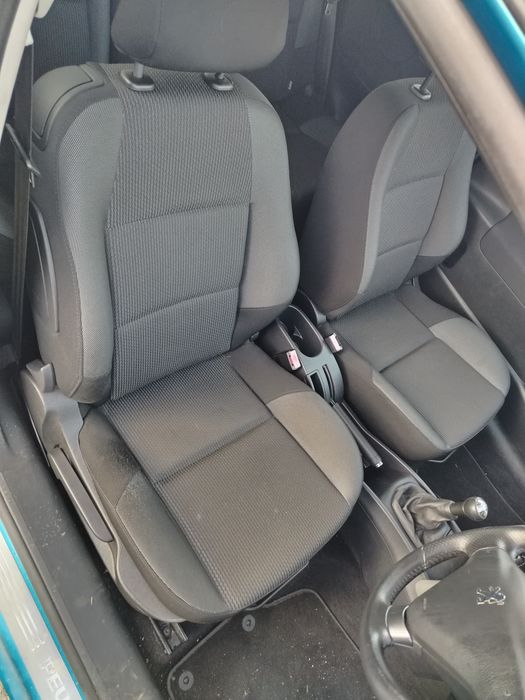 Пежо 207 1.4 95к.с на части!