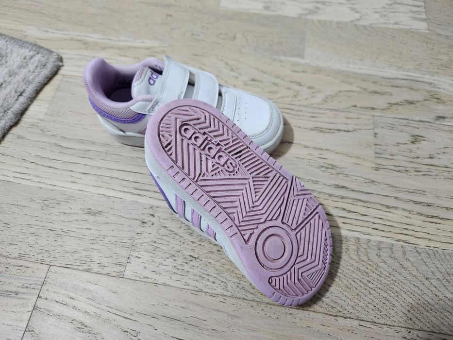 Incaltaminte sport Adidas fete marimea 26