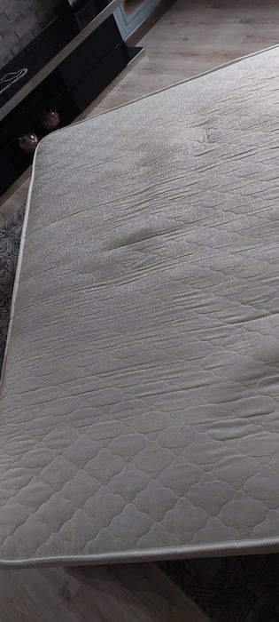 Продам матрас ортопедический б/у .