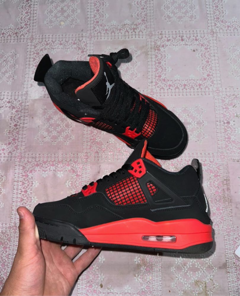 Jordan 4 red thunder