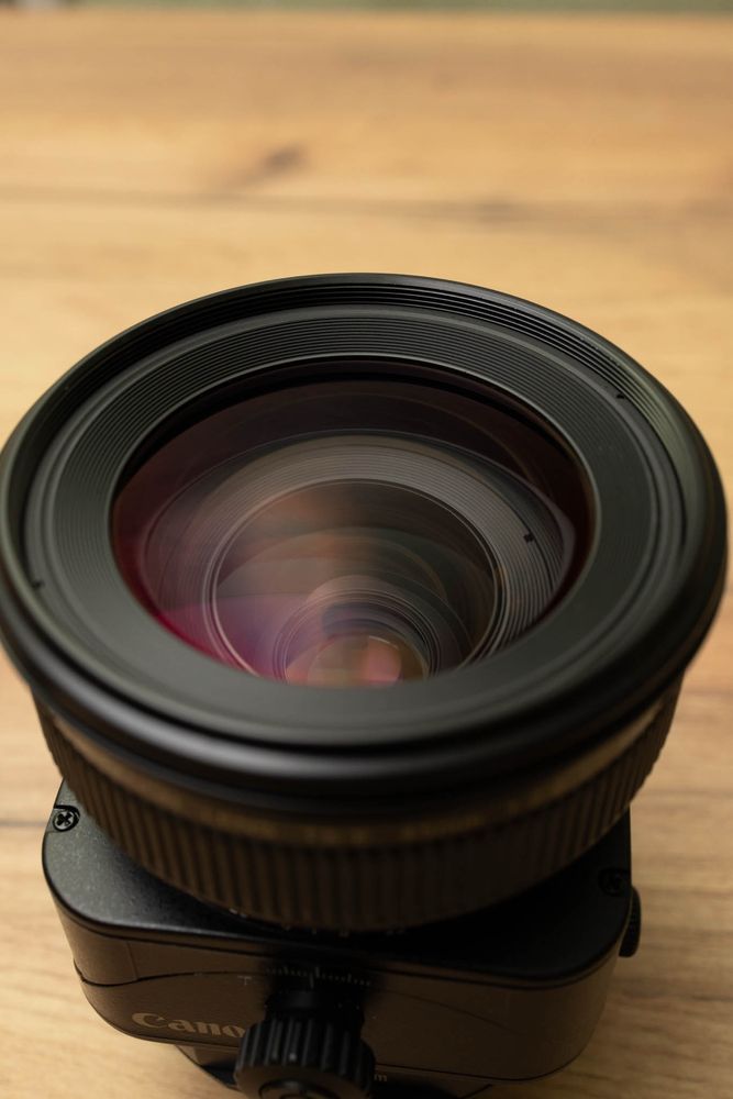 Canon TS-E 45mm f/2.8 Tilt Shift