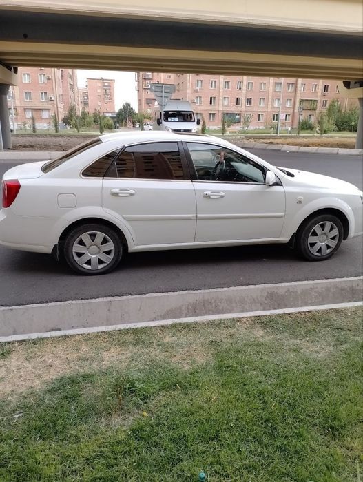 Lacetti 1.8 avtomat sotiladi - Ласетти 1.8 автомат сотилади