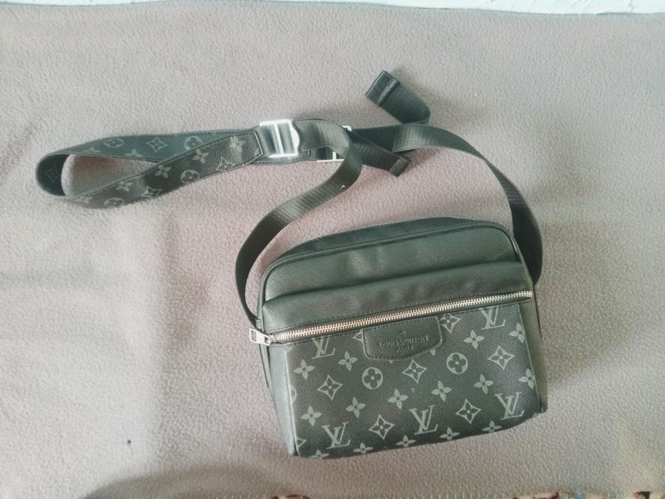 Louis Vuitton ерлер сөмкесі сатылымда!

---