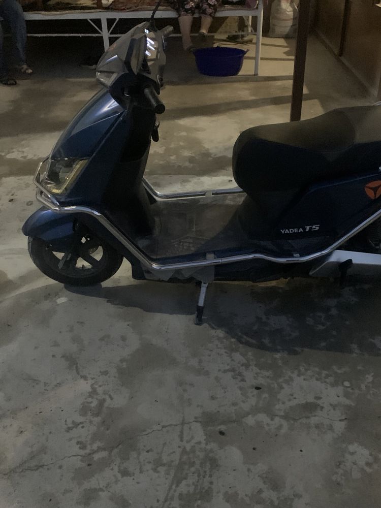 Skuter Yadea T5.