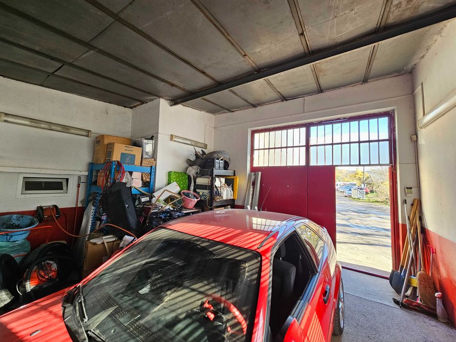 Автосервиз в широк център на град Велико Търново.