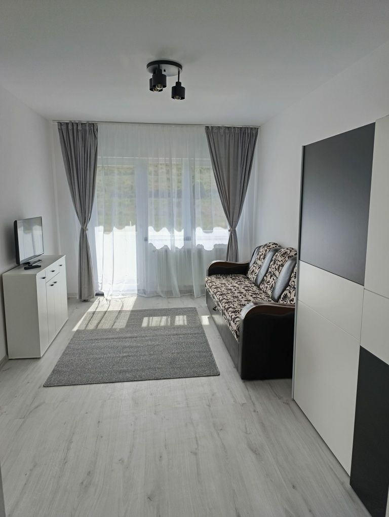 Vand apartament 1 camera + balcon, etaj intermediar 1 din 3
