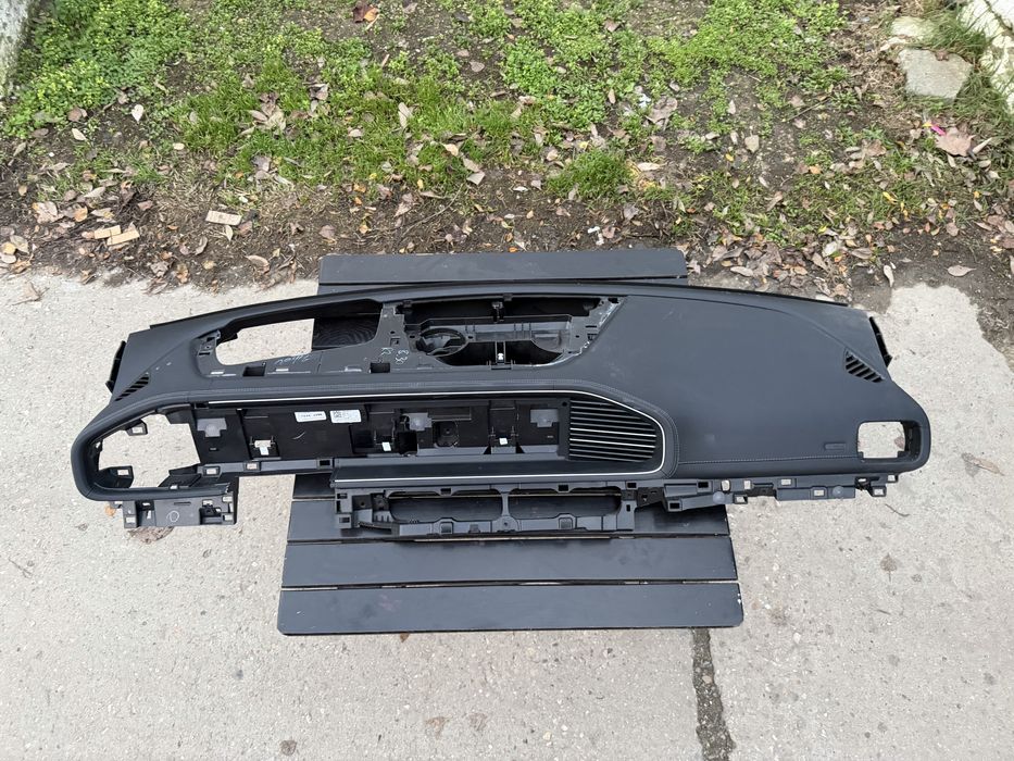 Plansa bord Mercedes GLE GLS W167 2019+ piele cu cusatura, ORIGINALA