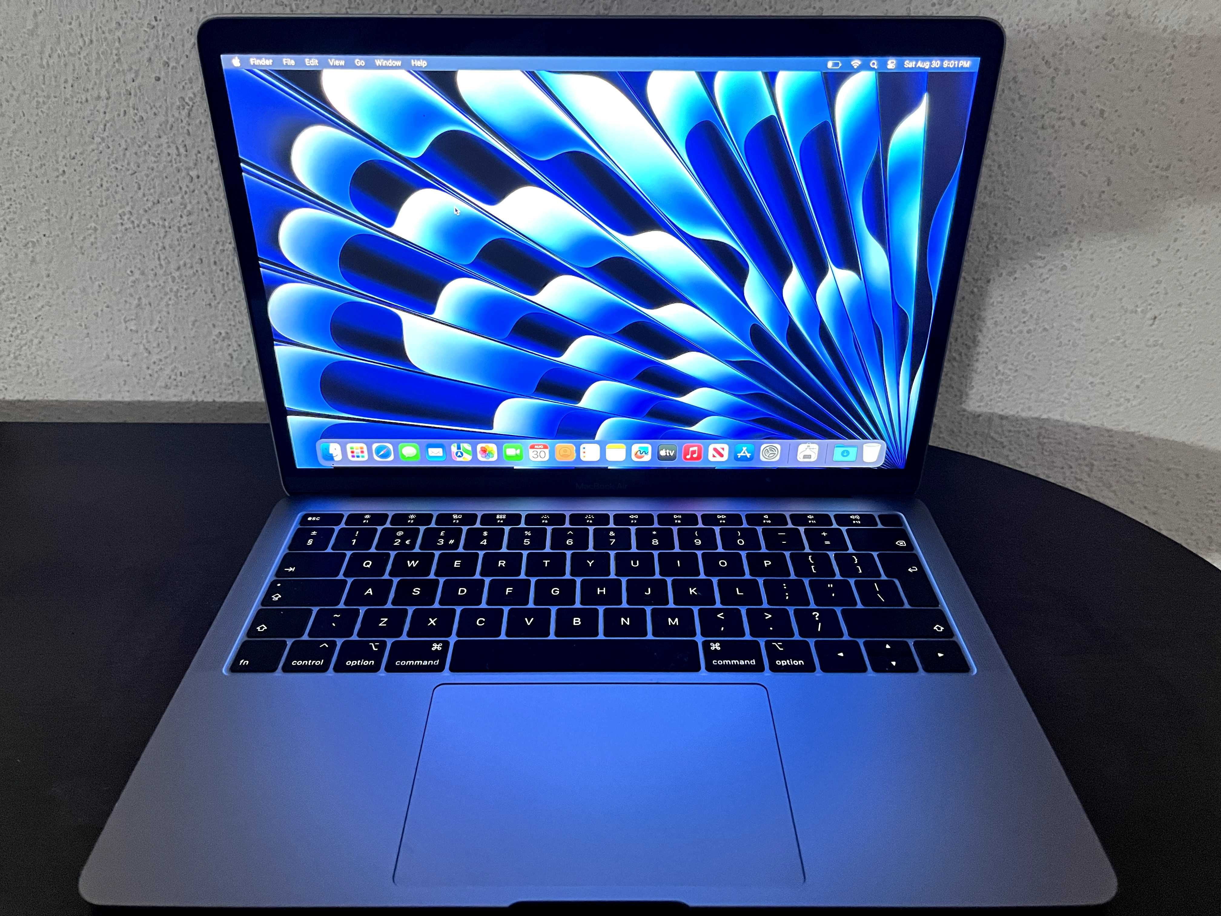 Apple MacBook AIR 13 A1932 i5 3.6Gz 16GB 512GB NVMe Space Gray