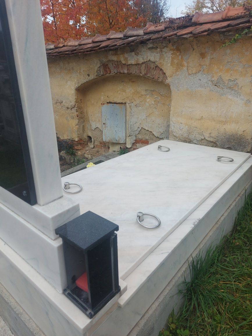 Vind , cedez Act de concesiune nr 397 cavou din marmura , cripta de 3