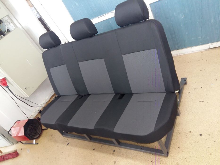 Execut tapiterii auto