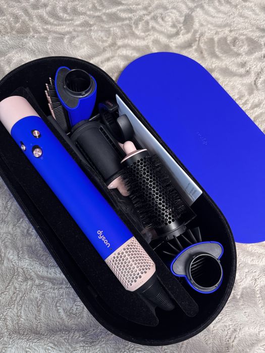 Dyson стайлер с гребнем