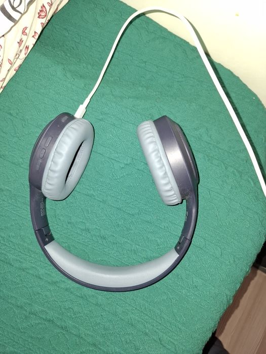 Casti wireless .