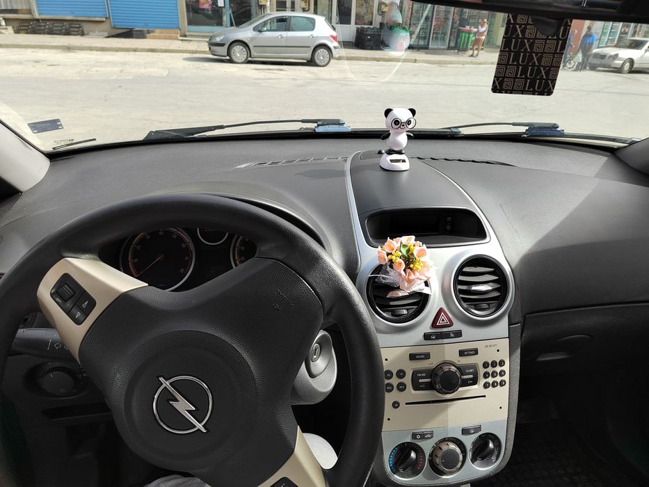 Автомобил Опел corsa