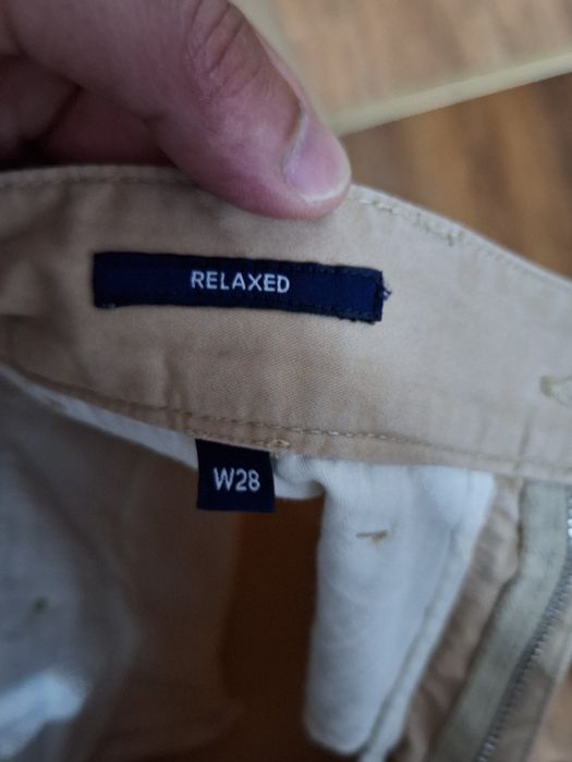 Vand pantaloni Gant marime 28