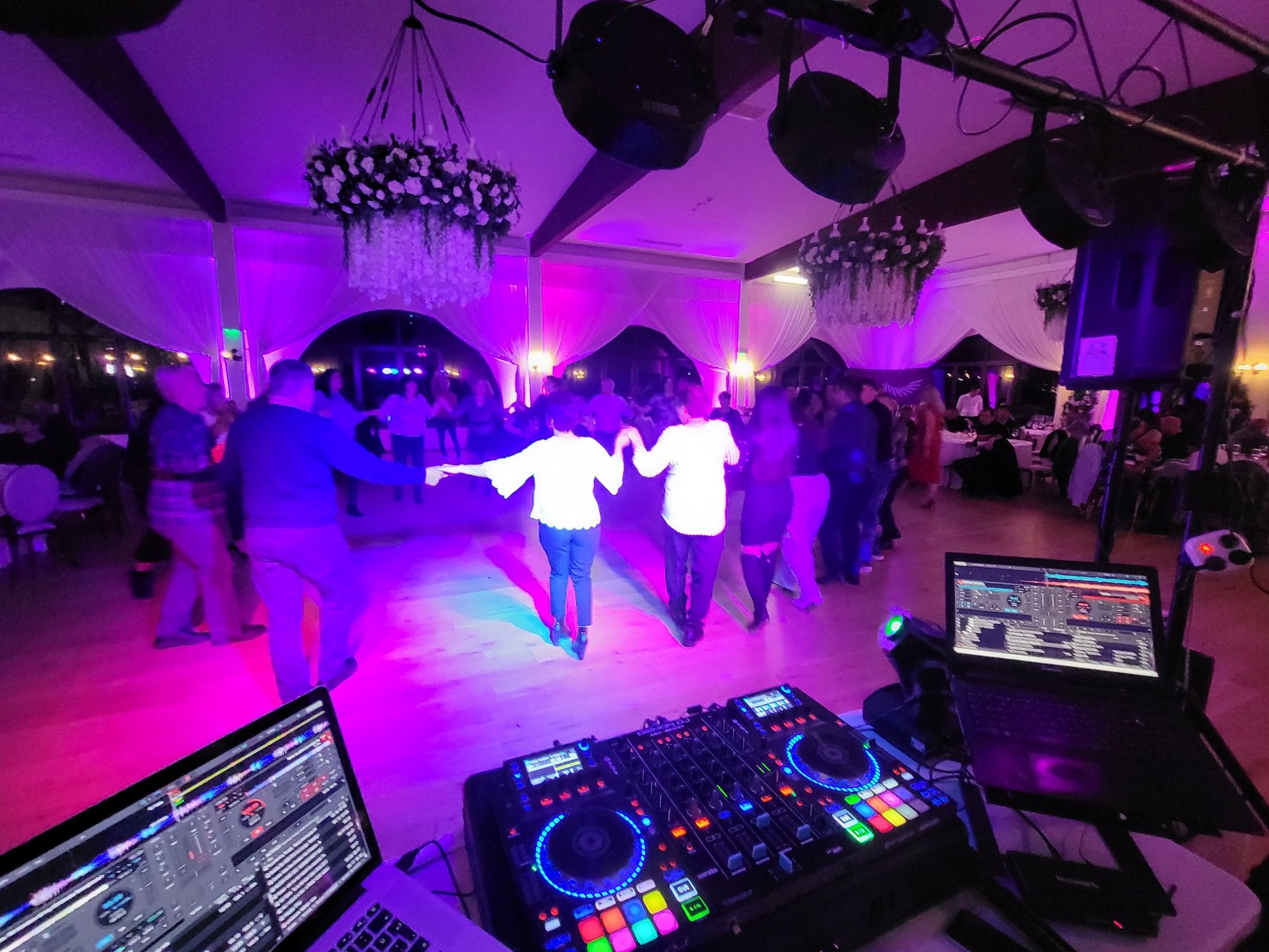 DJ / MC Nunta Botez Cununie Majorat Aniversari Corporate