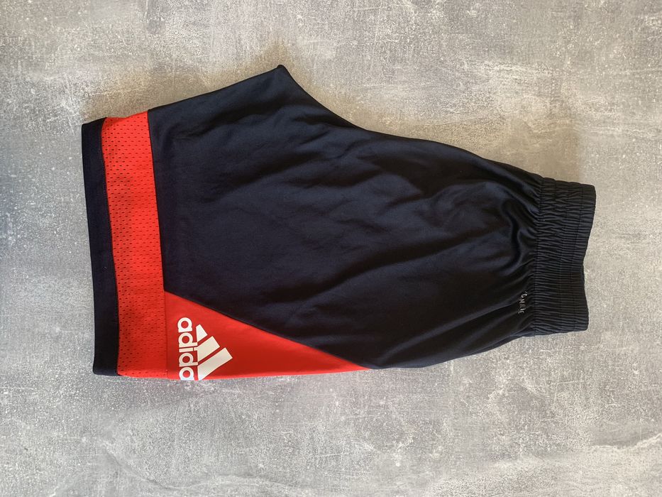 Pantaloni scurti adidas