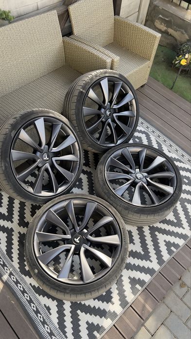 Vand Jante / Roti Complete 235/35/R20 Anvelope si senzori Tesla