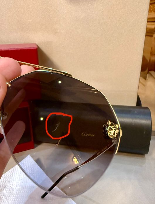 Cartier CT0355S 001 Дамски очила имат забележка