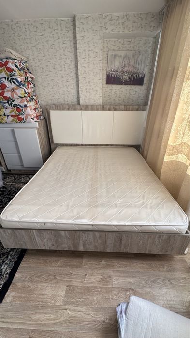 Кровать двухместный