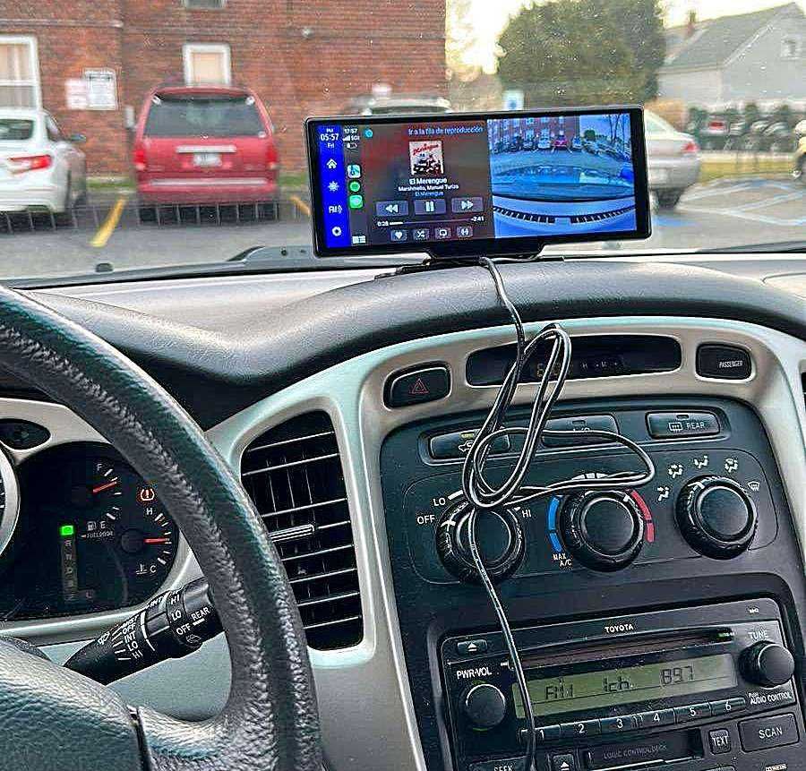 DVR видеорегистратор камери записване монитор заден ход кола автомобил