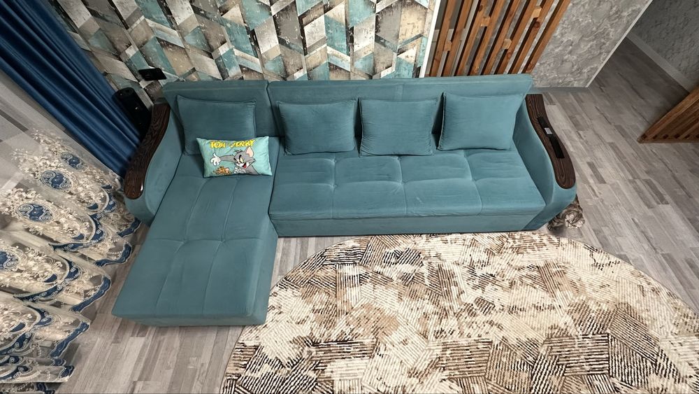 Диван угловой 280