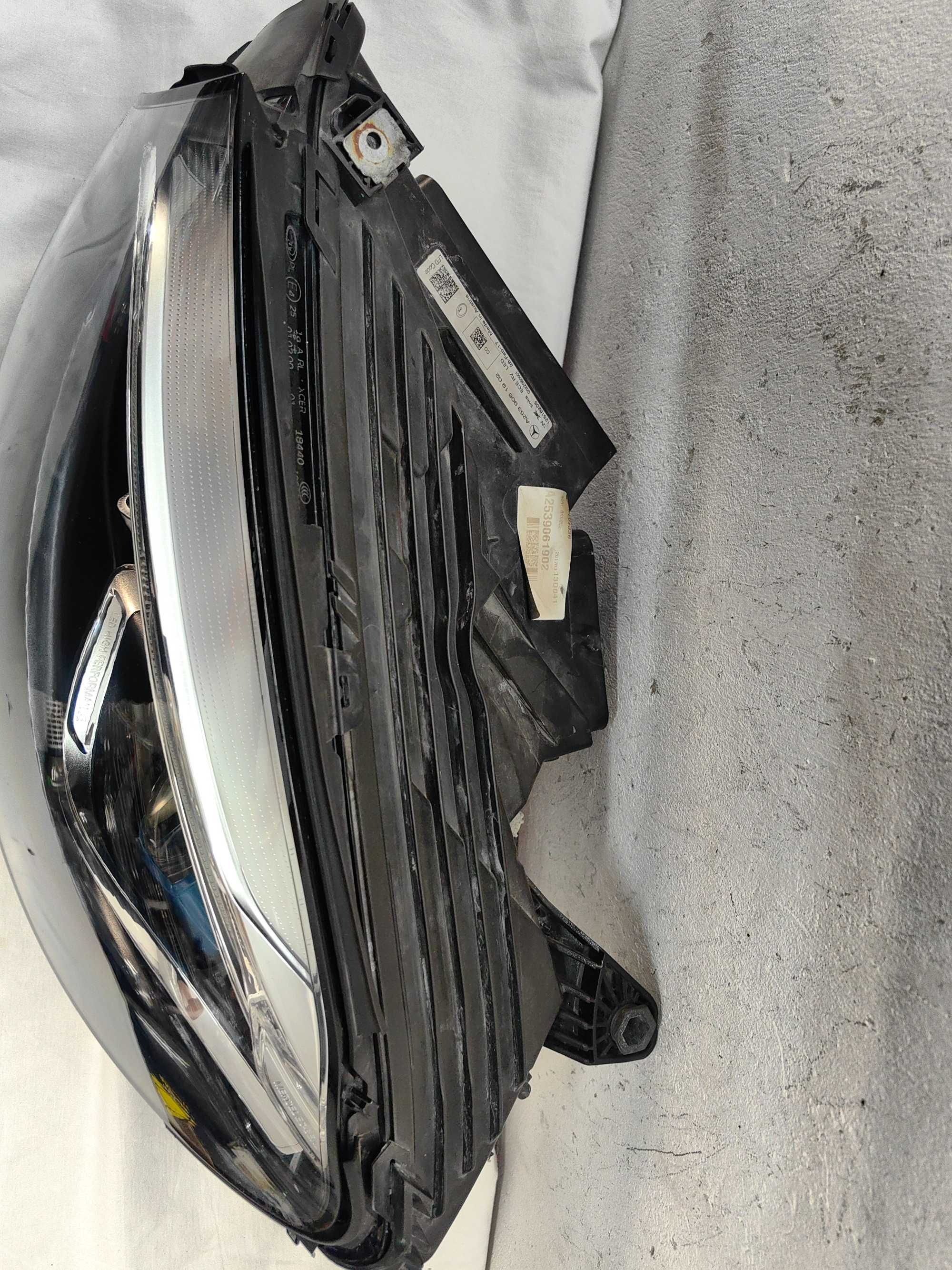 Оригинален фар Мерцедес ГЛЦ  Mercedes 253 GLC Full Led  HYBRID