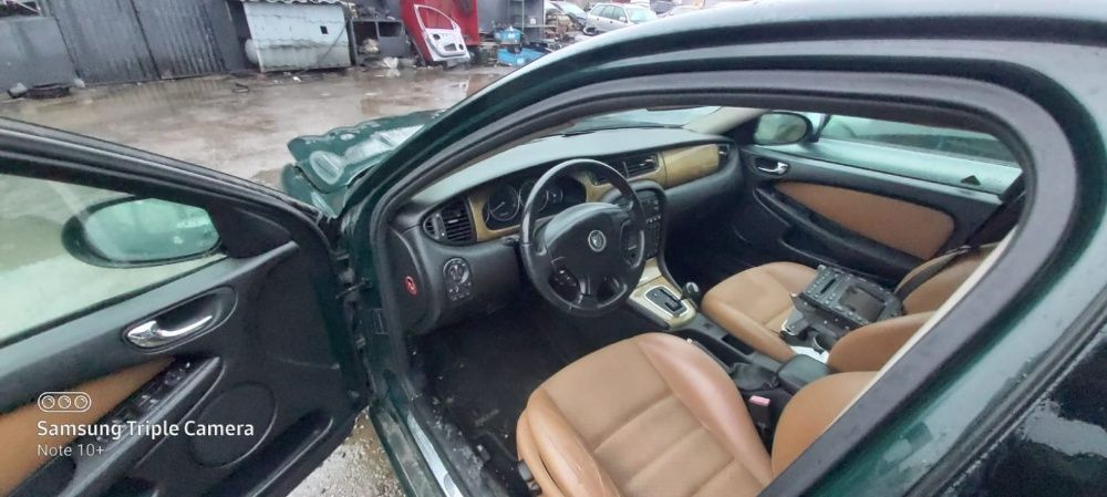 Dezmembrez Jaguar X-Type 2.5 benzina 4x4 an 2002 cod motor XB